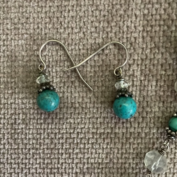 Turquoise and crystal necklace and earrings - Picture 4 of 7